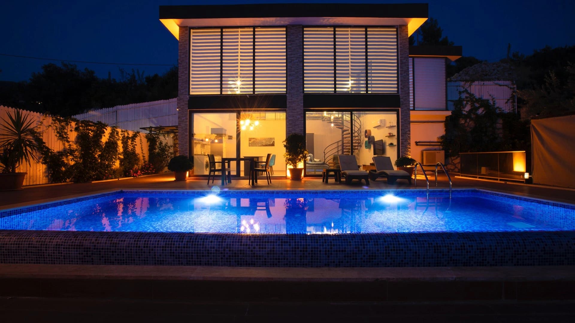 Villa Harem Isıtmalı Havuz 70