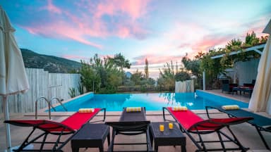 Villa Taş Ev Korunaklı Havuz 85