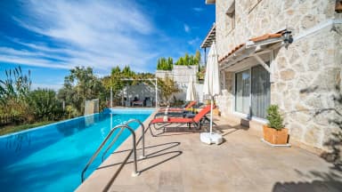 Villa Taş Ev Korunaklı Havuz 29