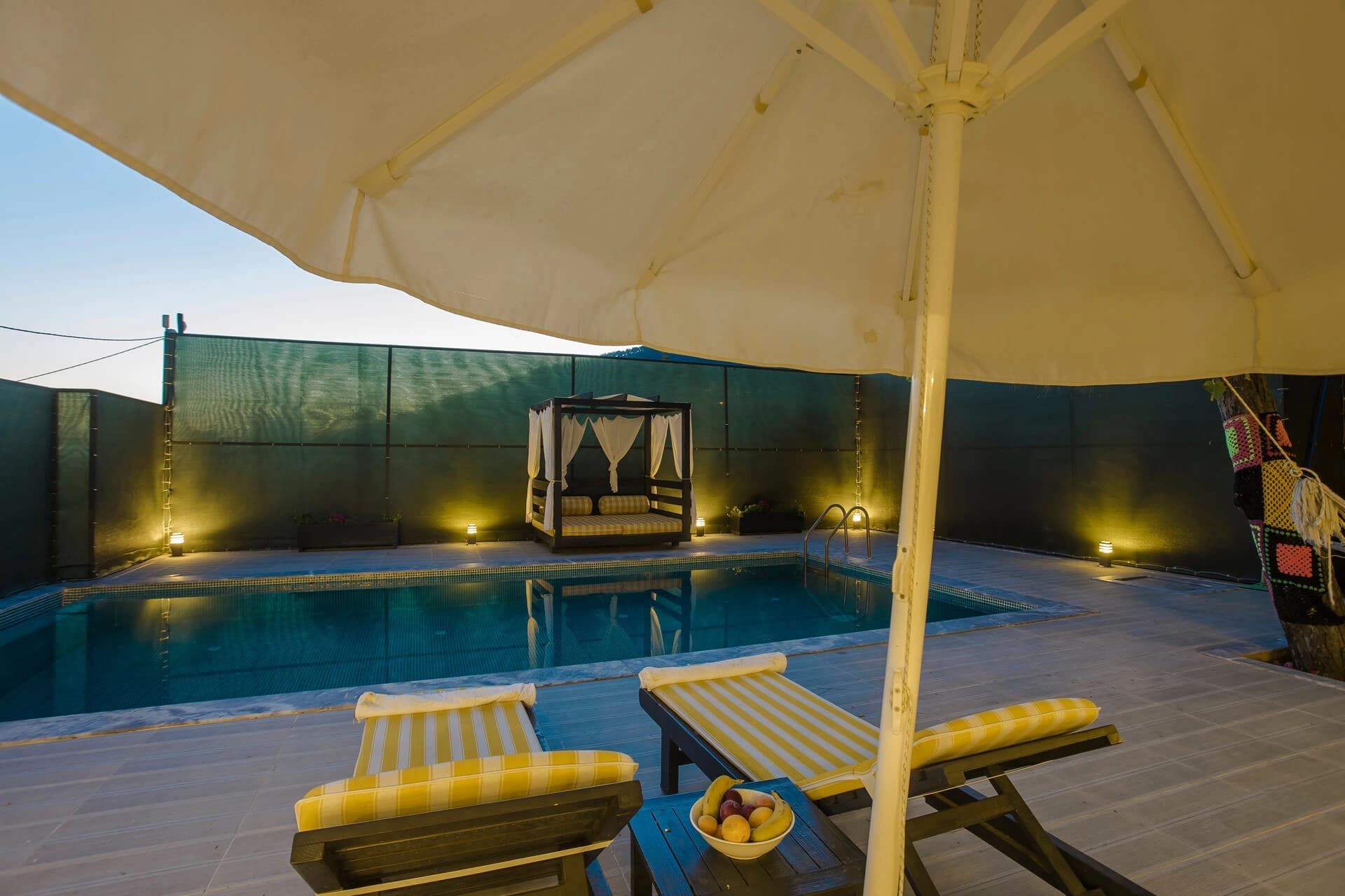 Villa Derin Korunaklı Havuz 78