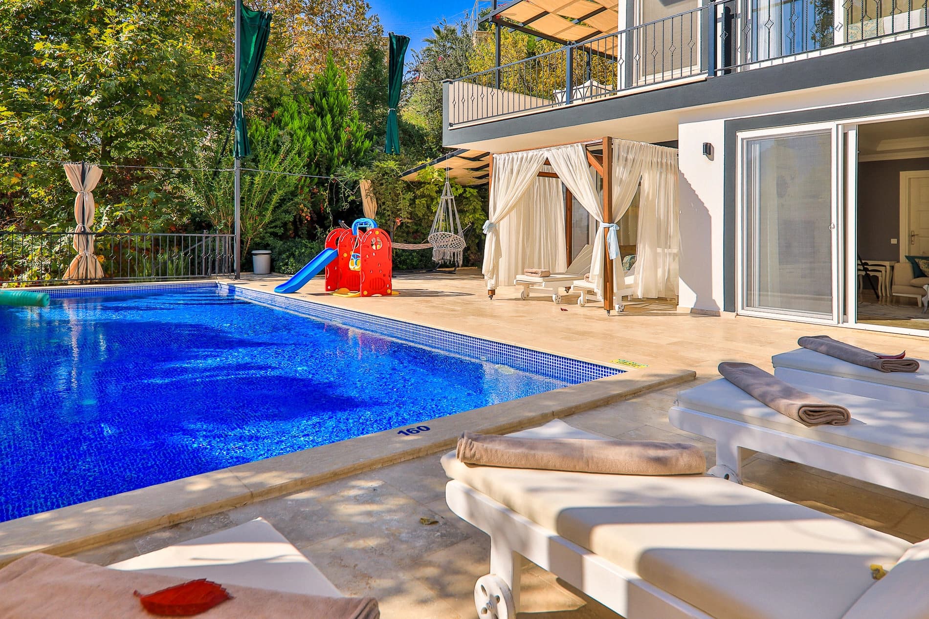 Villa Bella Korunaklı Havuz 42
