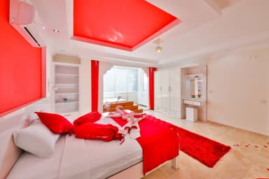 Villa Bella Korunaklı Havuz 16