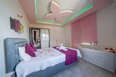 Villa Yasin Korunaklı Havuz 64