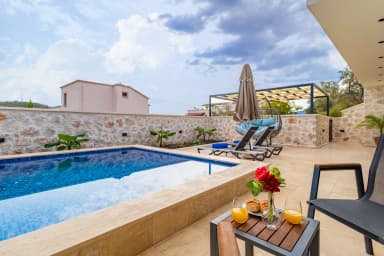 Villa Adamo Özel Havuzlu 98