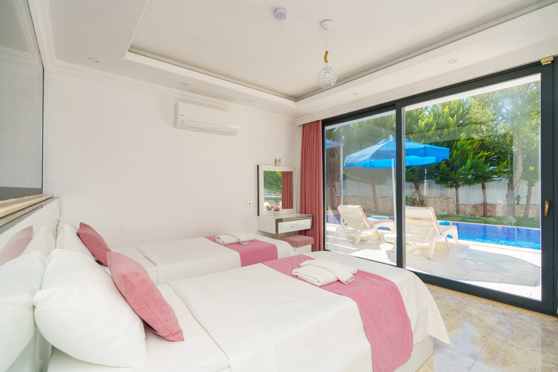 Villa Saha Korunaklı Havuz 57