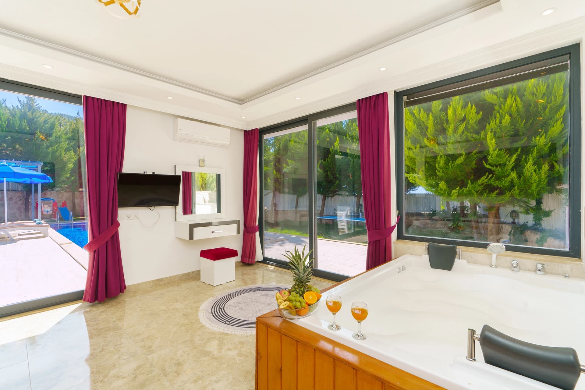 Villa Saha Korunaklı Havuz 15