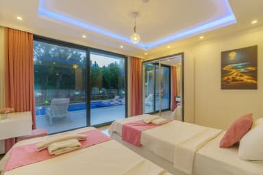 Villa Saha Korunaklı Havuz 71