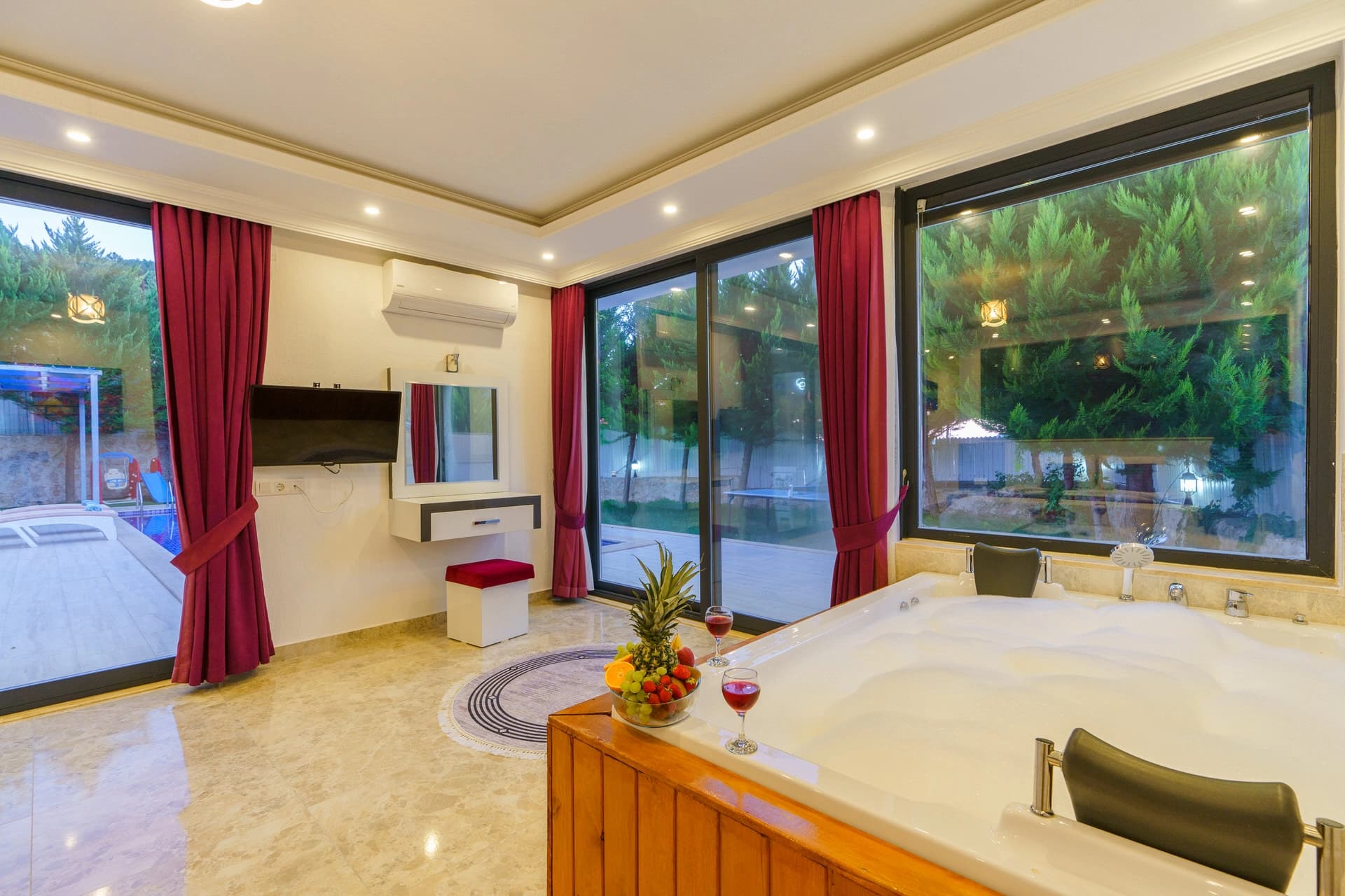 Villa Saha Korunaklı Havuz 29