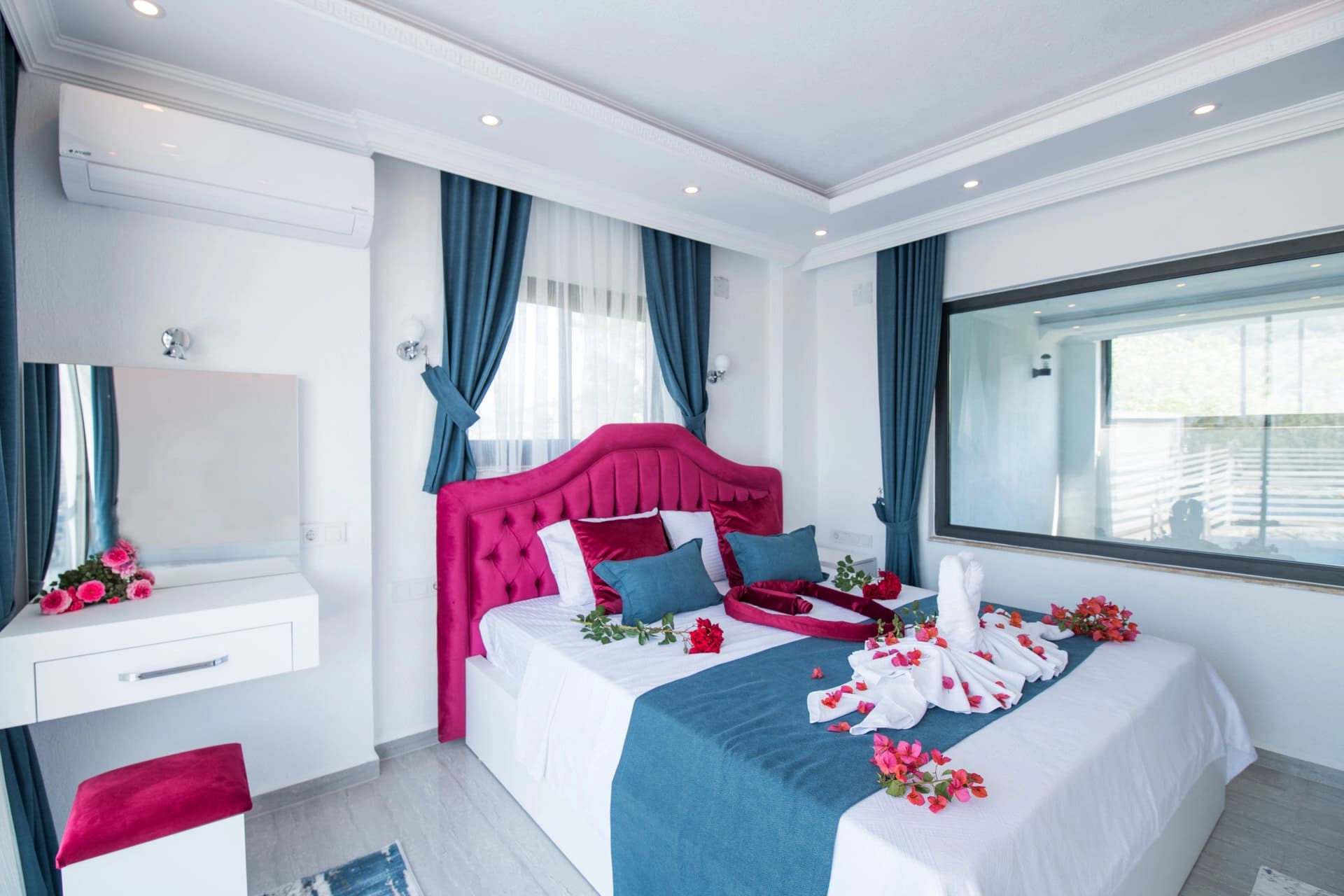 Villa Nar Çiçeği Korunaklı Havuz 55