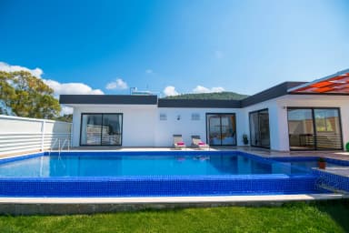 Villa Nar Çiçeği Korunaklı Havuz 33