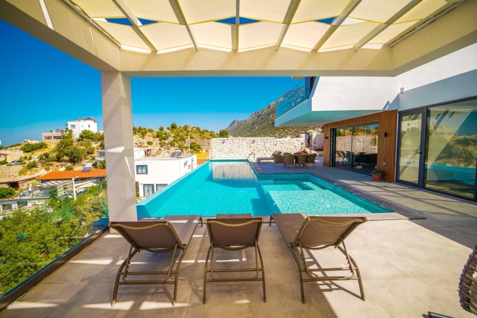 Villa New Ada Isıtmalı Havuz 10