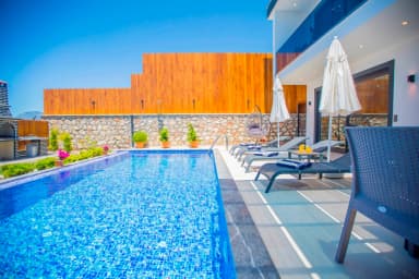 Villa Mirena Korunaklı Havuz 57
