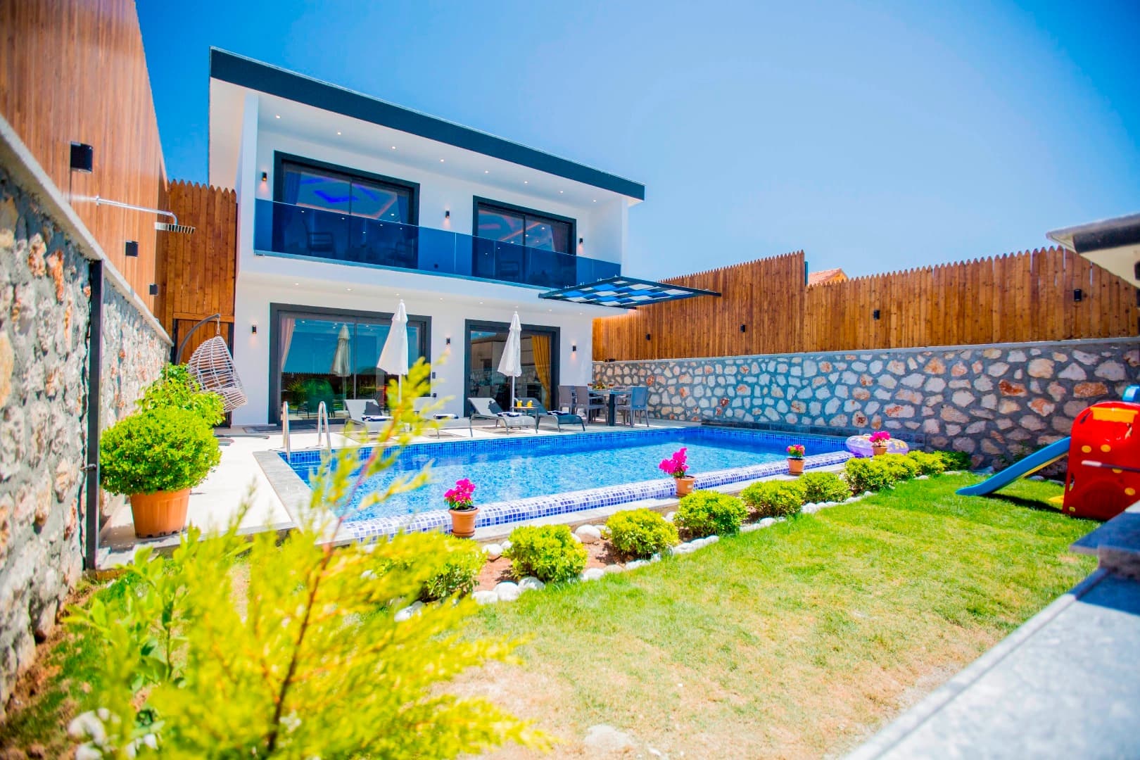 Villa Mirena Korunaklı Havuz 71