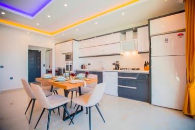 Villa Mirena Korunaklı Havuz 93