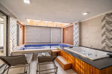 Villa Vistale Korunaklı Havuz 94