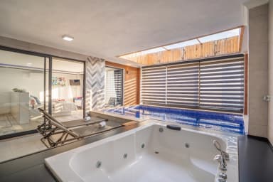 Villa Vistale Korunaklı Havuz 18