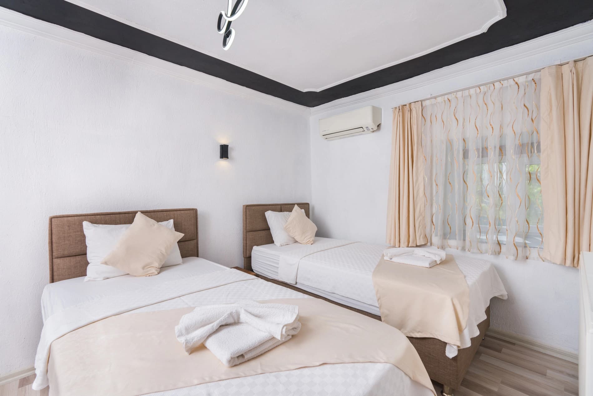 Villa Can Sarıbelen Korunaklı Havuz 86