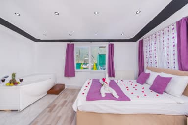 Villa Can Sarıbelen Korunaklı Havuz 72