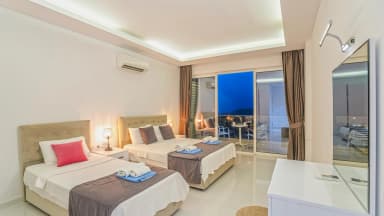 Villa Merit Crystal Korunaklı Havuz 88