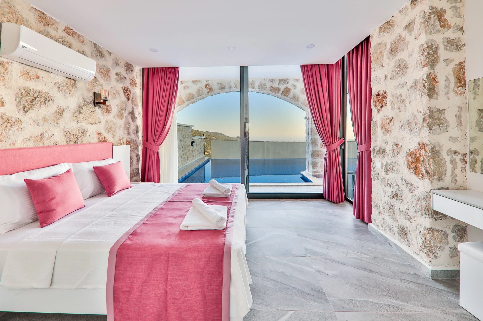 Villa Royal Hills 4 İslamlar 37