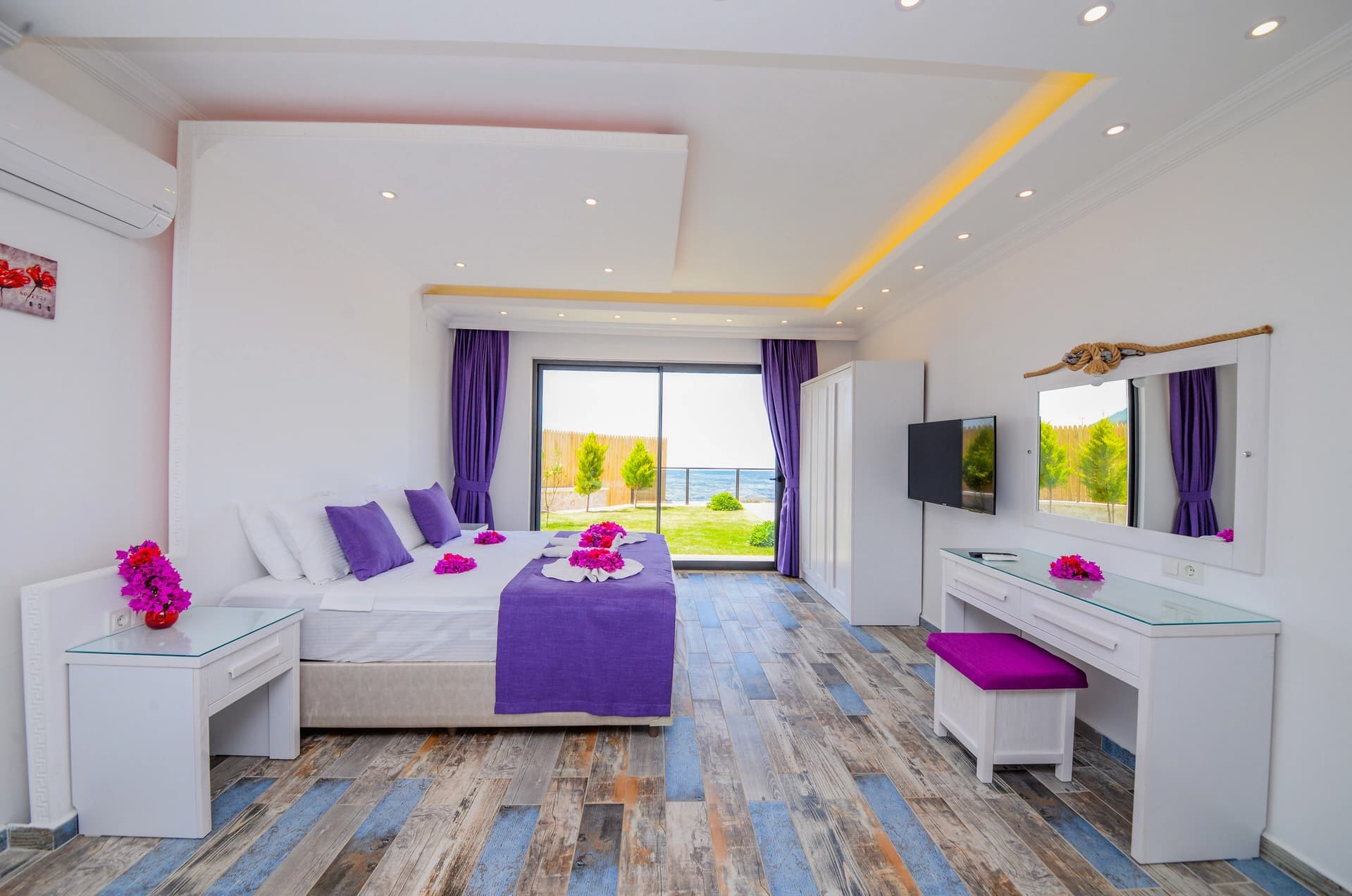 Villa Neco Korunaklı Havuz 67