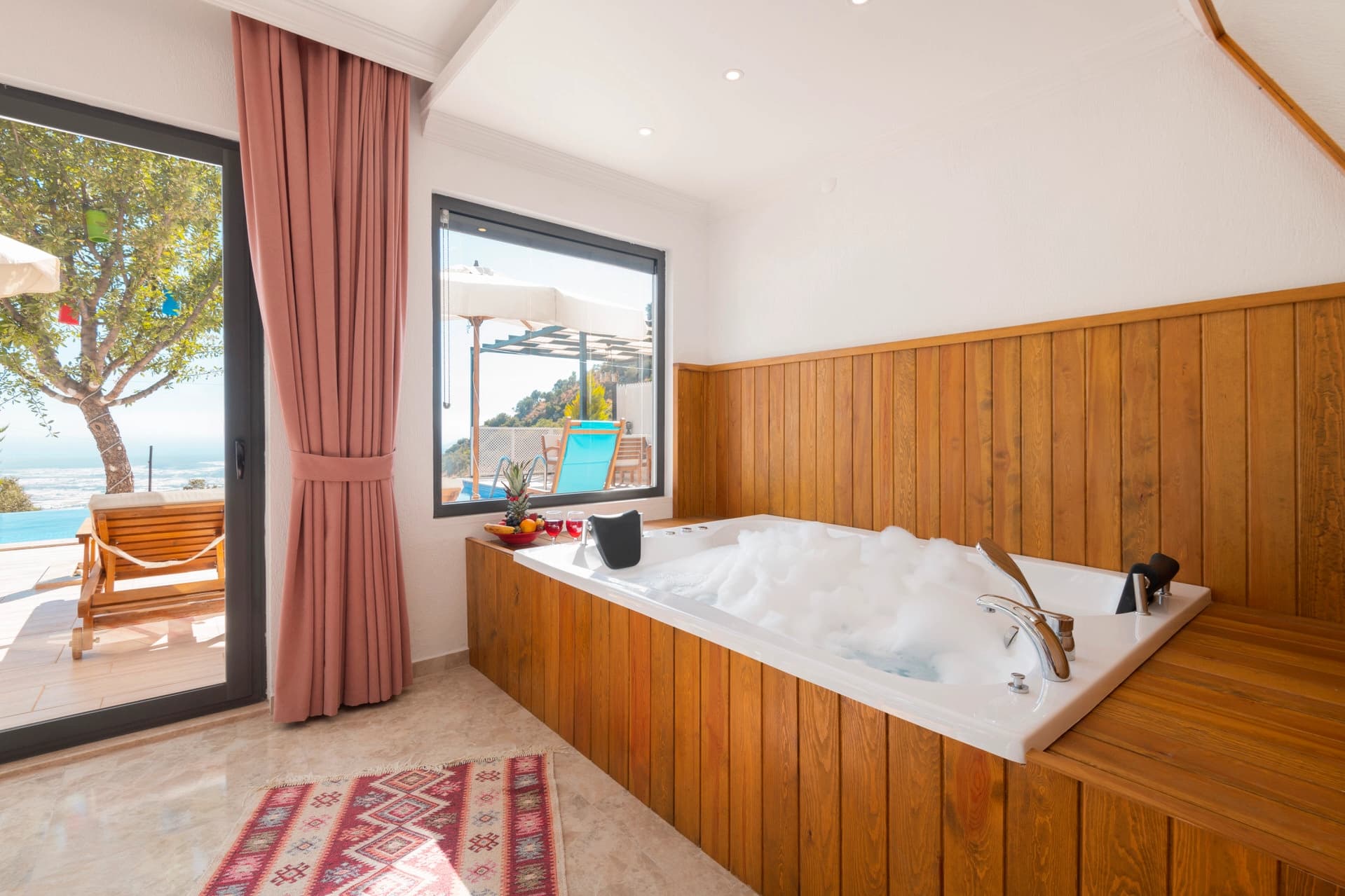 Villa Aklar Korunaklı Havuz 44