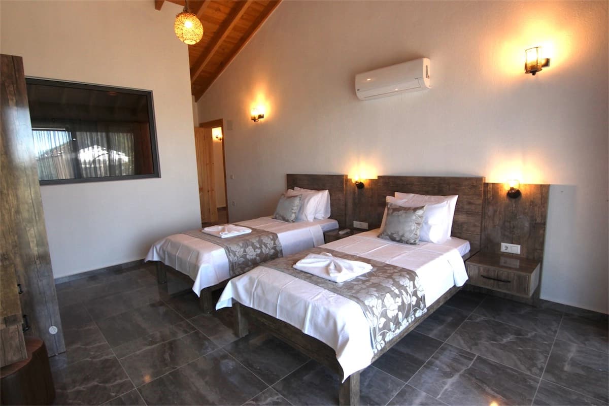 Villa Myra Korunaklı Havuz 43