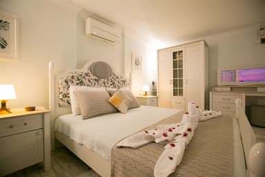 Köşk Suit Korunaklı Havuz 96