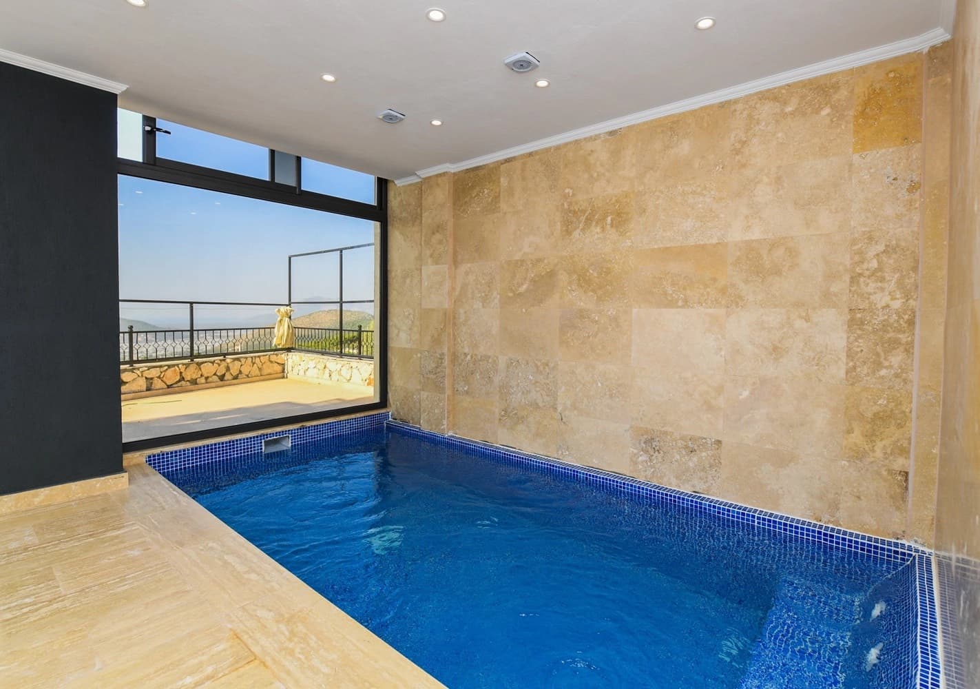 Villa Terapi Isıtmalı Havuz 23