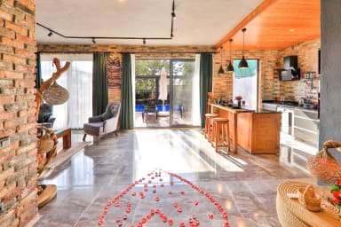 Villa Florya Korunaklı Havuz 85