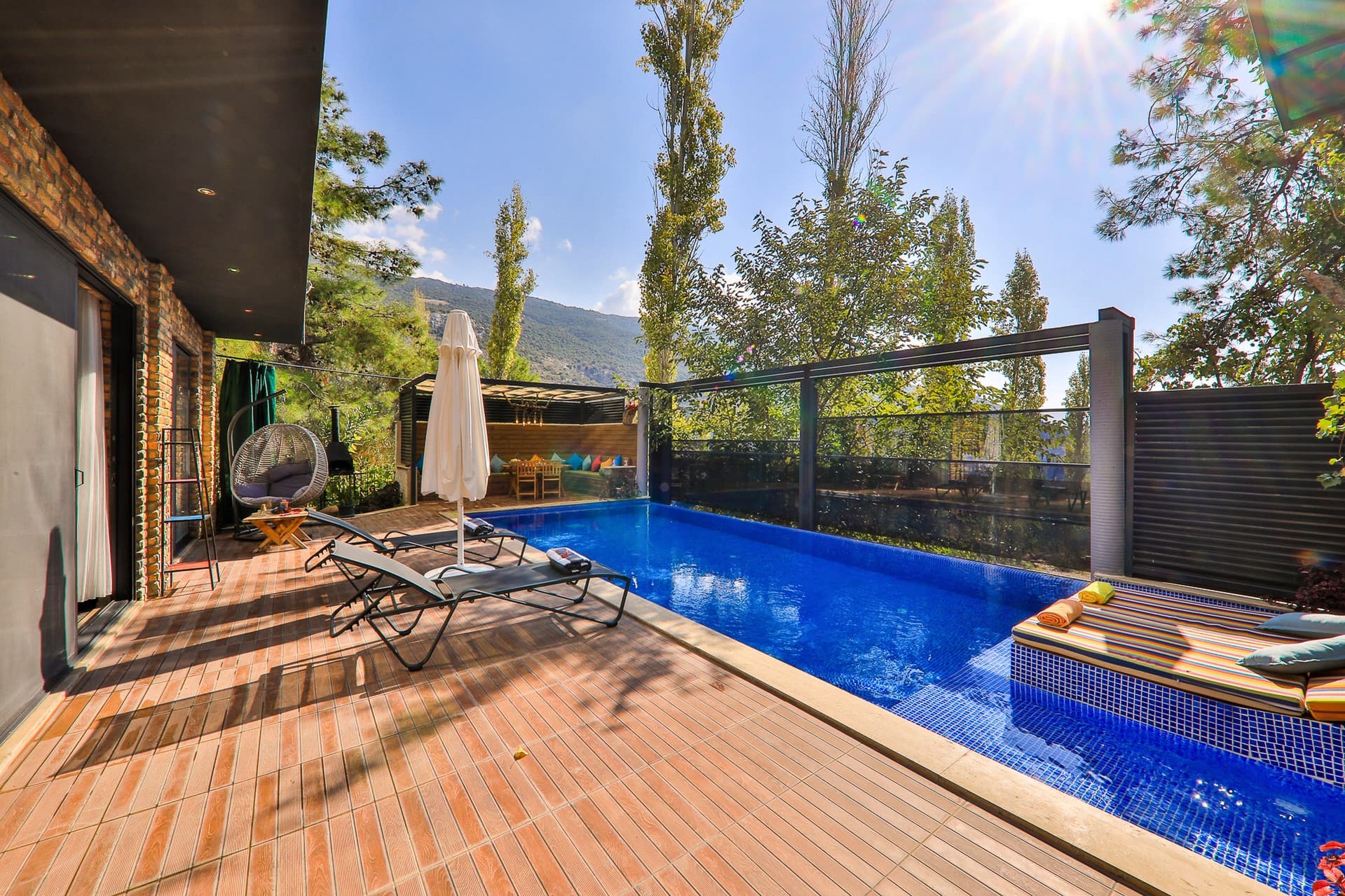 Villa Florya Korunaklı Havuz 43