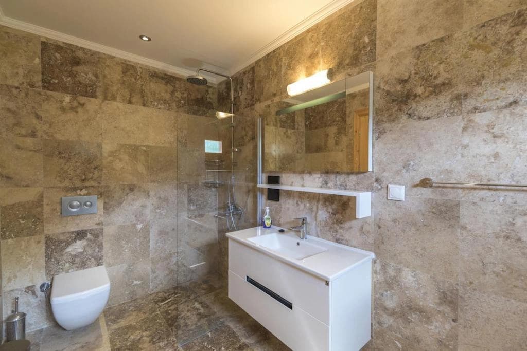 Villa Tepe Evi Korunaklı Havuz 87