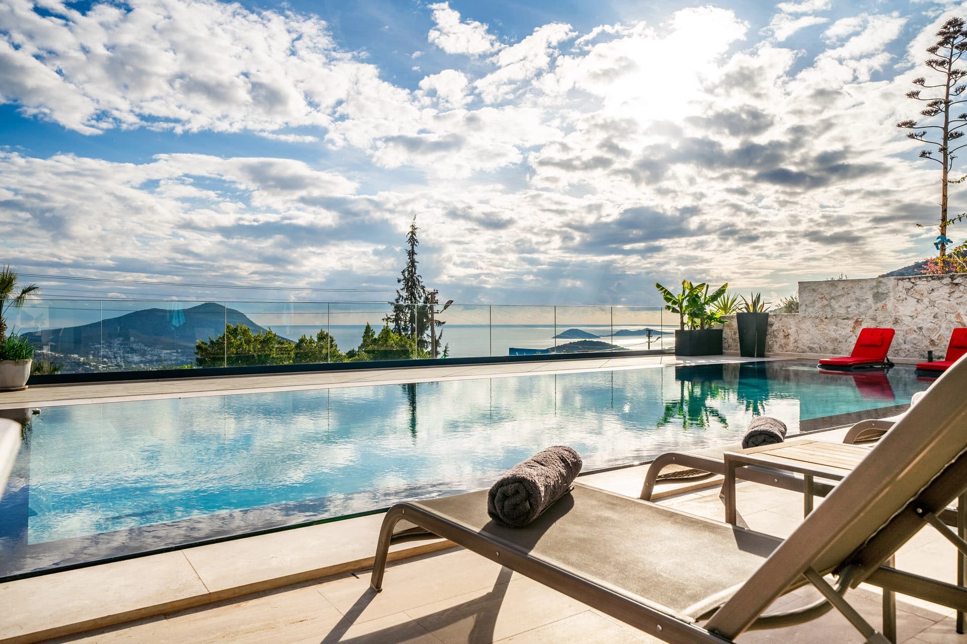 Villa Cratos Korunaklı Havuz 43