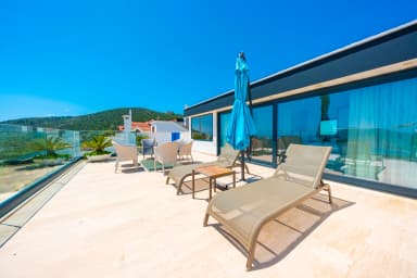 Villa Cratos Korunaklı Havuz 95