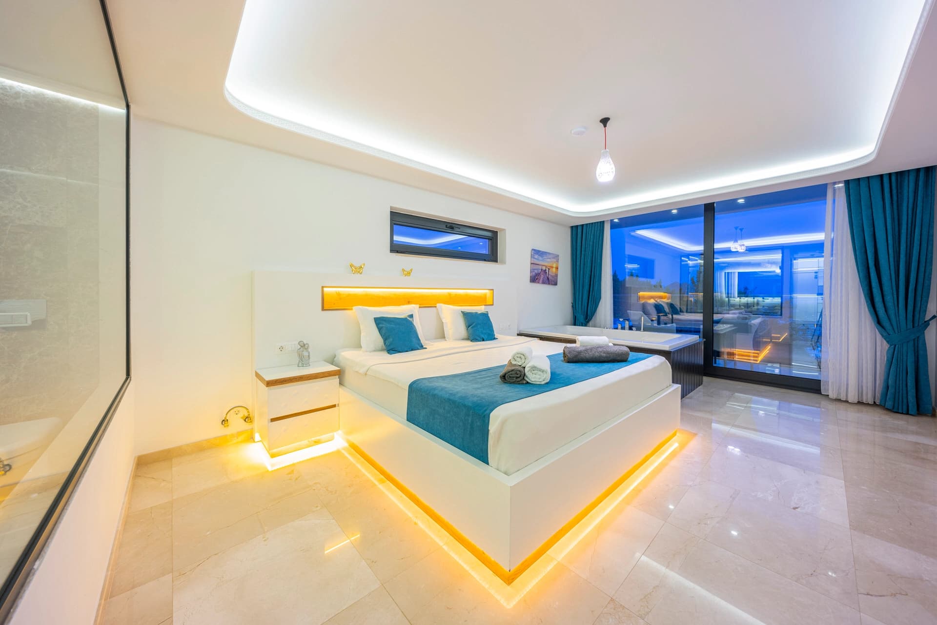 Villa Cratos Korunaklı Havuz 53