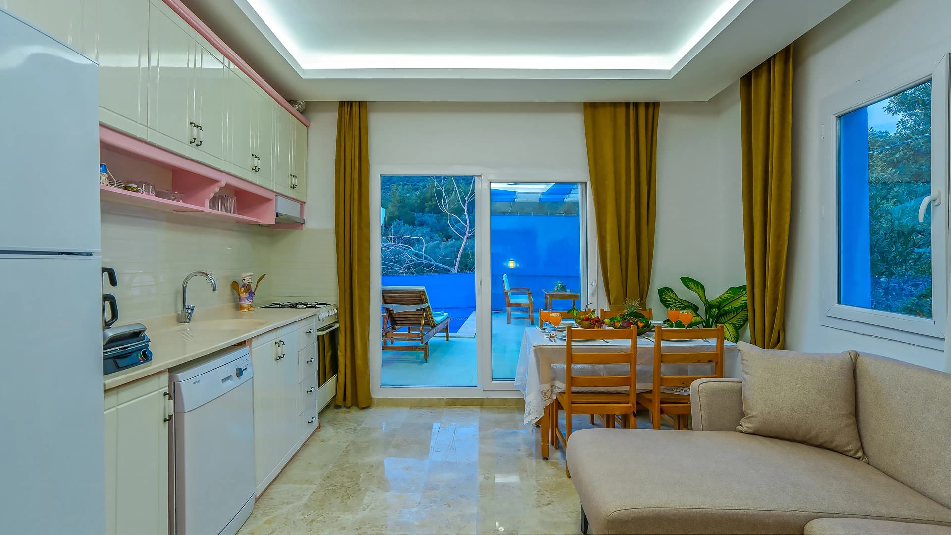 Villa Ekinezya Korunaklı Havuz 67