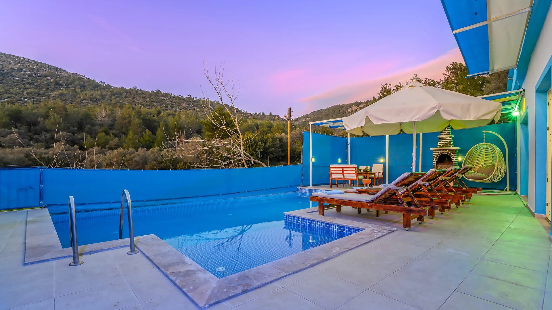 Villa Ekinezya Korunaklı Havuz 11