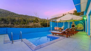 Villa Ekinezya Korunaklı Havuz 11