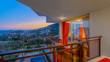 Suit Karmen Kalkan 31