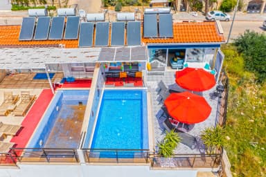 Suit Karmen Özel Havuzlu 42