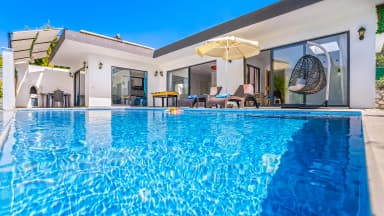 Villa Sakız Korunaklı Havuz 28
