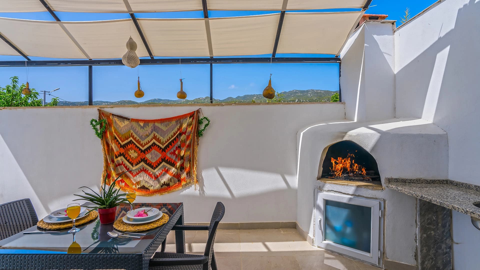 Villa Sakız Korunaklı Havuz 36