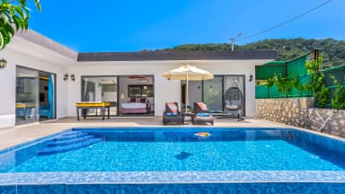 Villa Sakız Korunaklı Havuz 42