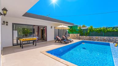 Villa Sakız Korunaklı Havuz 56