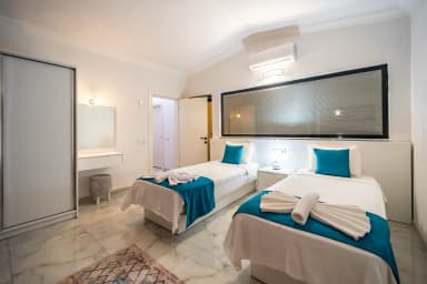 Villa Glorya Korunaklı Havuz 11