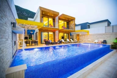 Villa Victoria Korunaklı Havuz 45