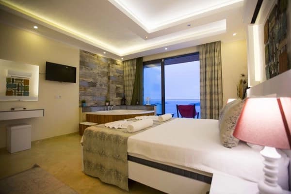 Villa Victoria Korunaklı Havuz 95