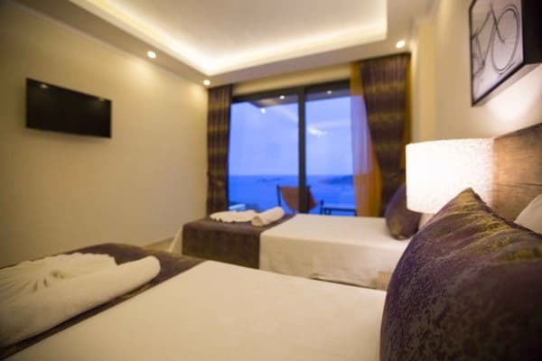 Villa Victoria Korunaklı Havuz 89