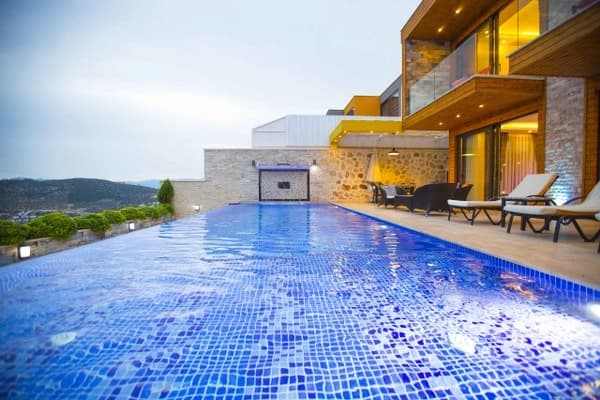 Villa Victoria Korunaklı Havuz 31