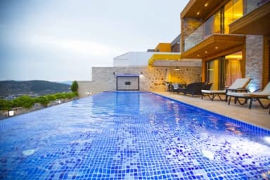 Villa Victoria Korunaklı Havuz 31